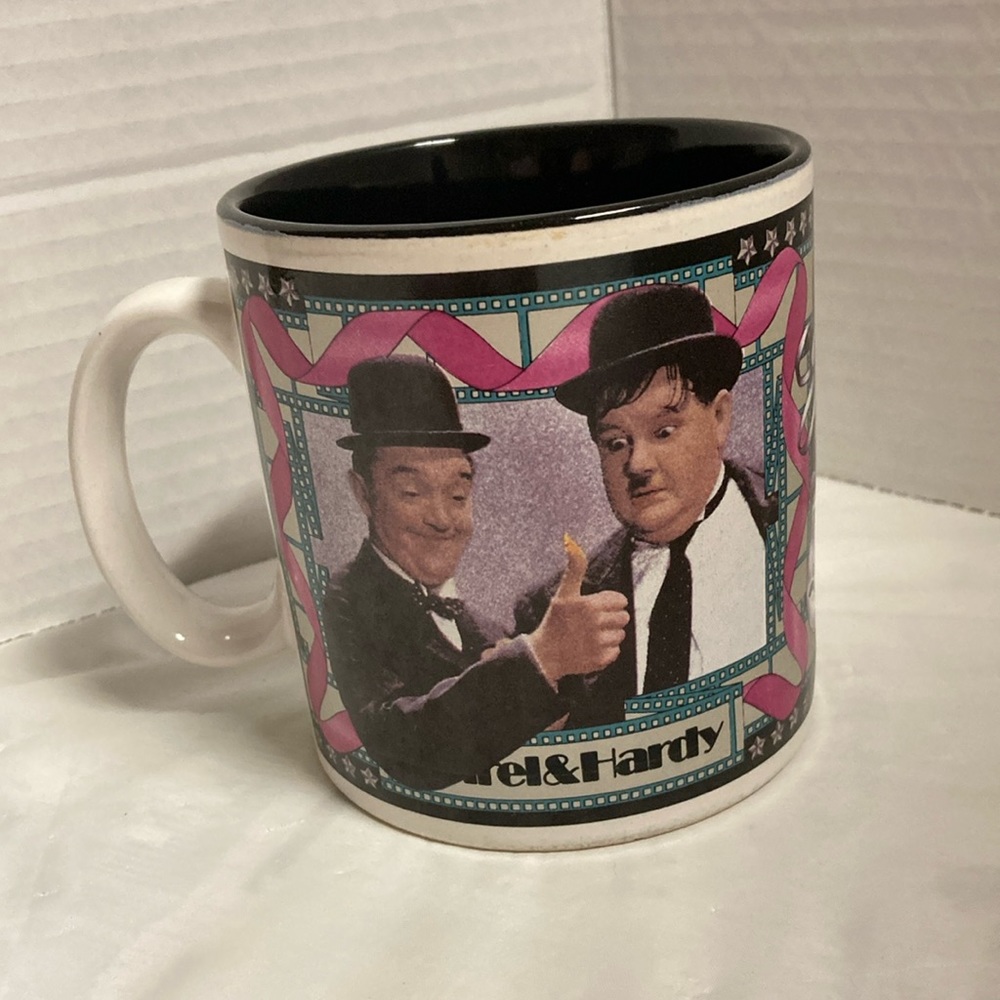 Laurel & Hardy Mug Cup Whimsical 1991 Larry Harmon Pictures Corporation 12oz